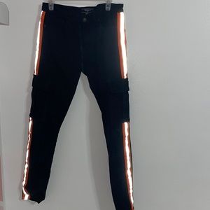 Mens Forever 21 Cargo Reflective Side Pants. Size 32